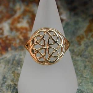 Pabbay Gold Celtic Knot Ring