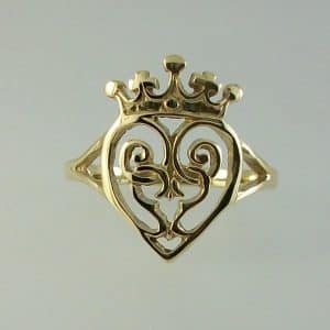 Queen Mary 9ct Gold