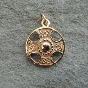 St Fillan Gold Charm 9ct
