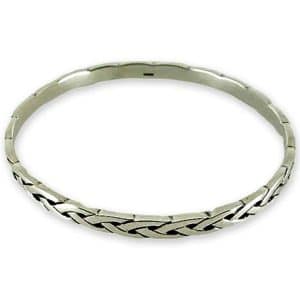 Bualadubh Celtic Silver Bangle